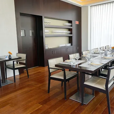 فندق إم آي إم سيتجيز فندق 4*