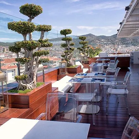 Hotel Mim & 4*