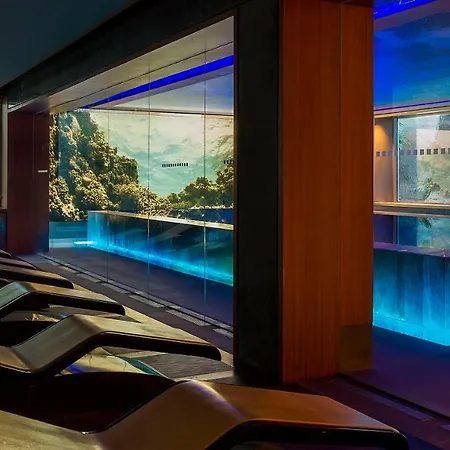 Hotel Mim & 4*