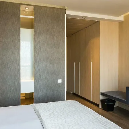 Mim & Hotel 4*