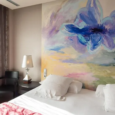 Mim & Otel 4*